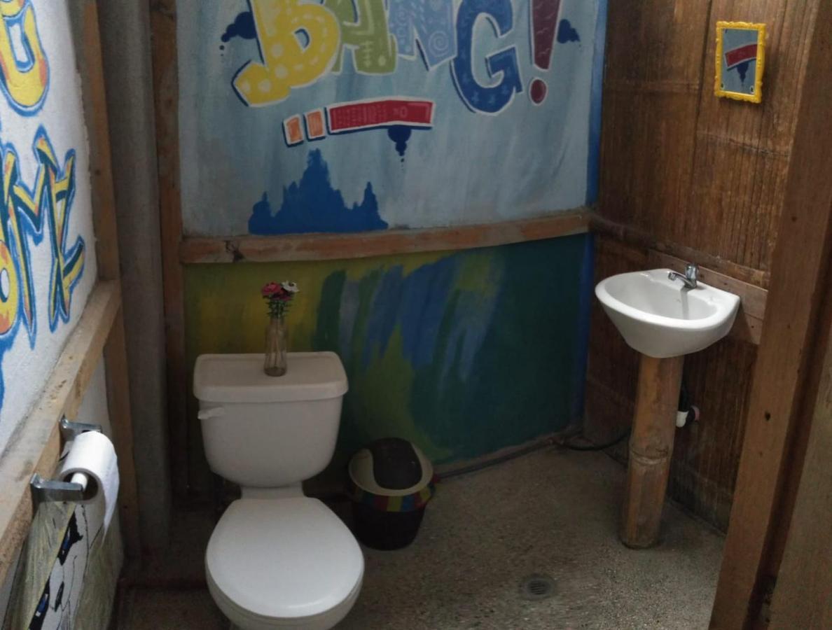 Hostal Camping Sin Fronteras Mompiche Exterior foto