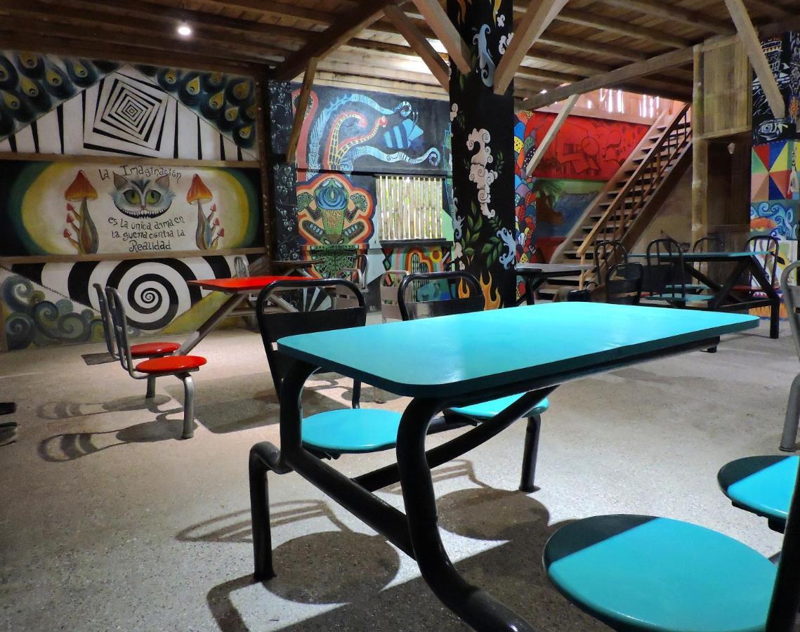 Hostal Camping Sin Fronteras Mompiche Exterior foto
